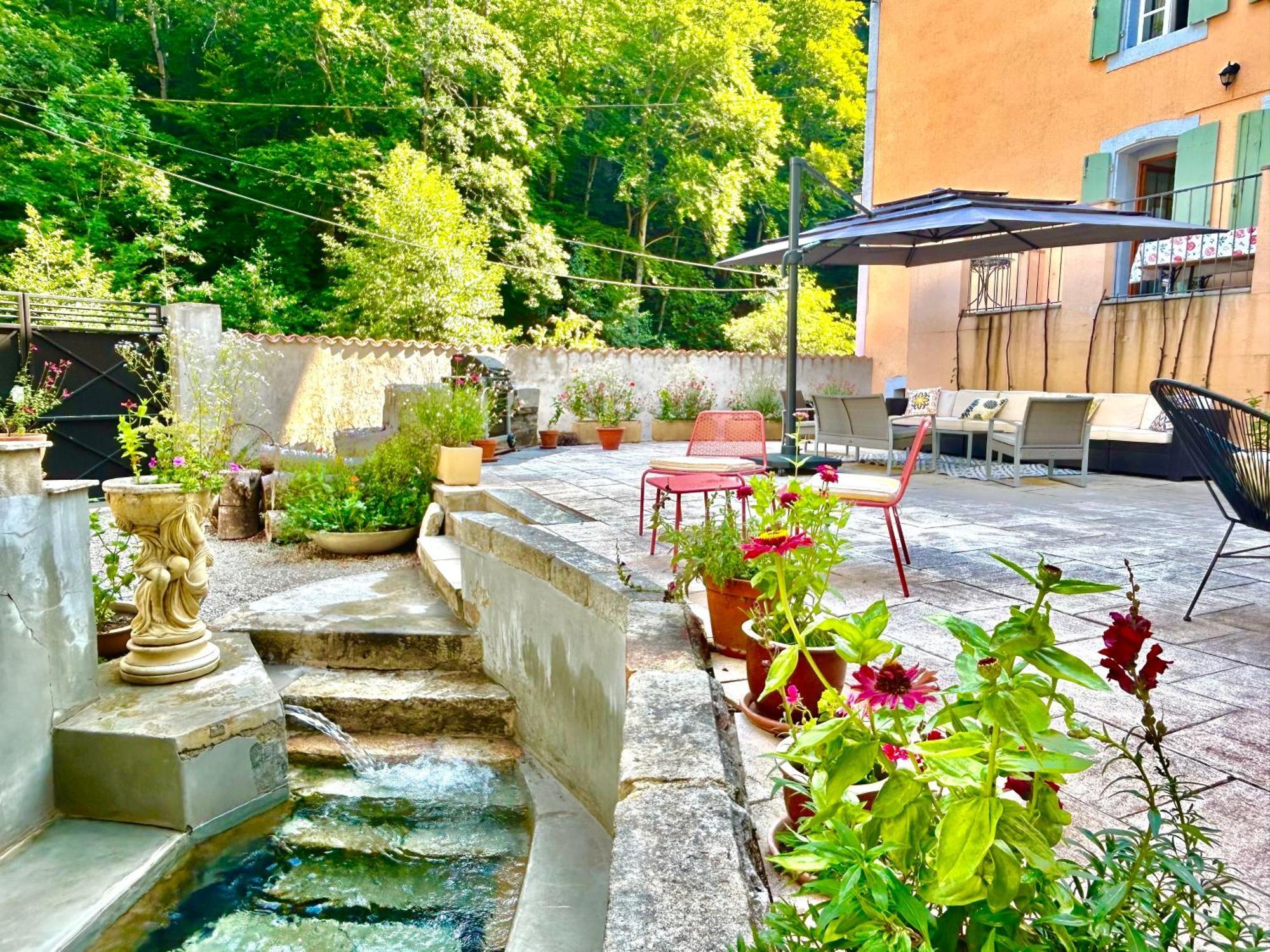 Notre-Dame D'Escouloubre Sources D'Eaux Chaudes Privees Et Sauna Exterior foto